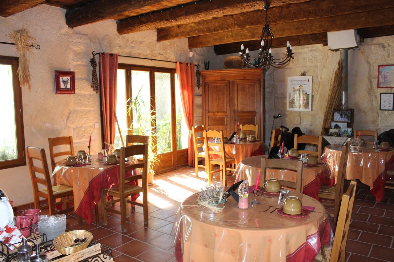 Manade Saint Louis Mas De La Paix Bed & Breakfast Vauvert Dış mekan fotoğraf